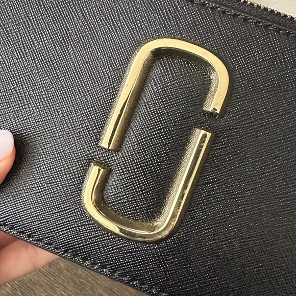 Marc Jacobs Black and Tan Crossbody Bag - Picture 5 of 5